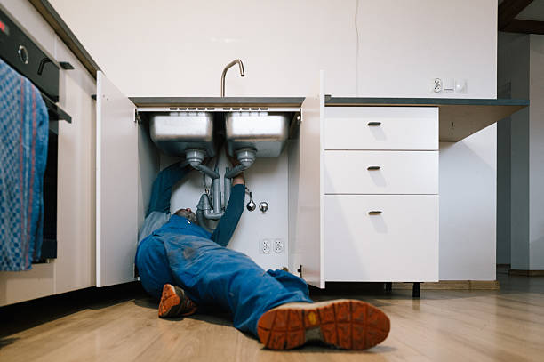Professional Leak Detection technician working in Silver Lake, NJ